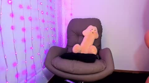 im_anna_ online show from February 24, 2025, 10:03 pm