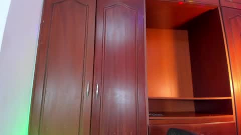 im_brittany_333 online show from May 18, 2026, 3:13 am