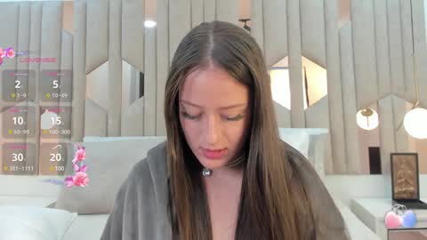 Caro   online show from January 18, 2025, 11:21 am