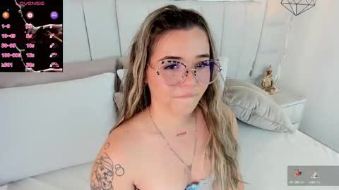 DAHLIA online show from January 15, 2025, 10:57 pm