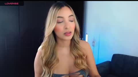 Snapshot of im_grecia chatting on January 9, 2026, 7:48 pm Grecia online show from January 9, 2026, 7:48 pm