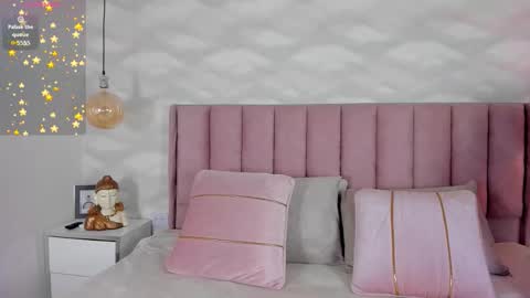 Kazumi online show from September 25, 2025, 12:09 pm