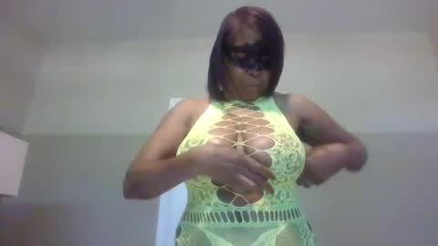 weet exy Cougar online show from May 17, 2026, 12:12 pm