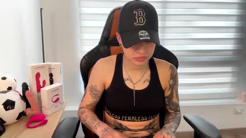 Laia online show from January 19, 2025, 8:30 pm