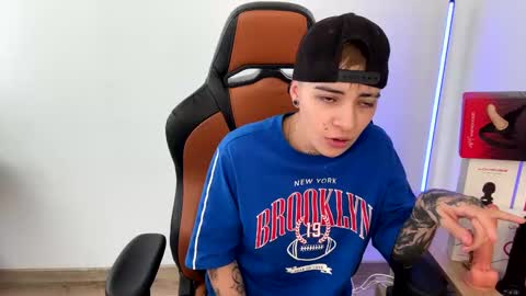 Laia online show from February 28, 2025, 6:20 pm