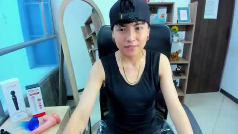 mathias online show from September 28, 2025, 5:51 pm