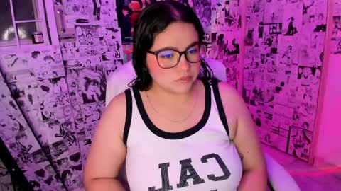 mei mei uwu online show from April 7, 2026, 4:02 am