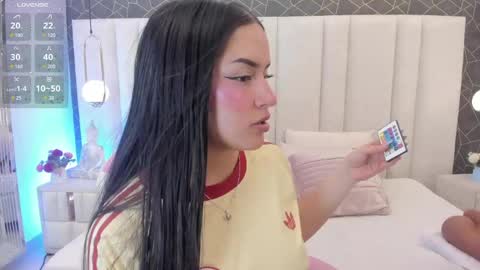 im_miadoll online show from May 23, 2026, 4:22 pm