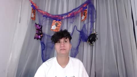 milan online show from October 15, 2025, 3:39 am