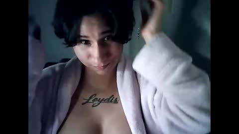 milan online show from November 22, 2025, 2:10 am