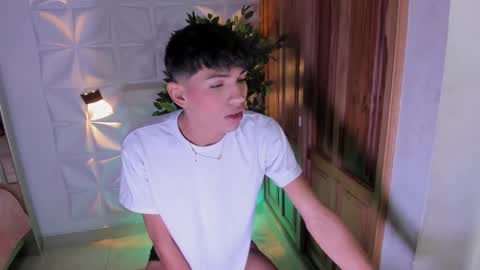 im_sebaslopez online show from September 11, 2025, 11:32 am