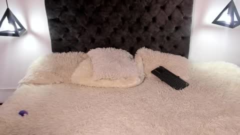 im_sky_ online show from March 3, 2026, 6:30 am