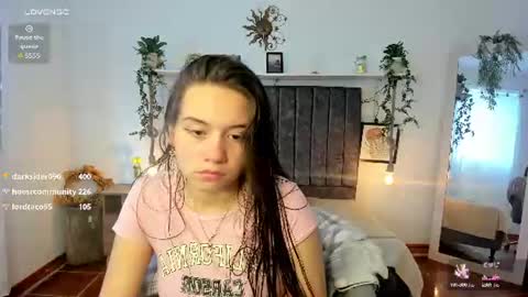 im_tulipan online show from June 15, 2026, 8:00 pm