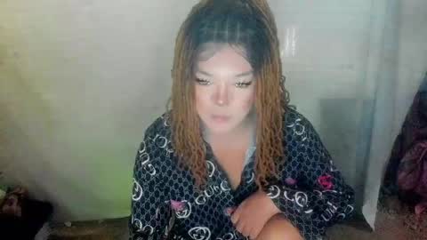 Snapshot of im_ur_hot_ella chatting on July 27, 2026, 1:23 am ella may online show from July 27, 2026, 1:23 am