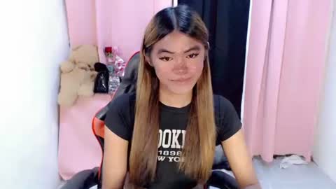 im_yourfairyannaxx online show from April 21, 2026, 1:53 am