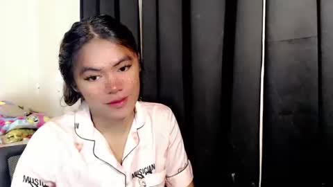 Snapshot of im_yourfairyannaxx chatting on June 7, 2026, 4:27 am im_yourfairyannaxx online show from June 7, 2026, 4:27 am