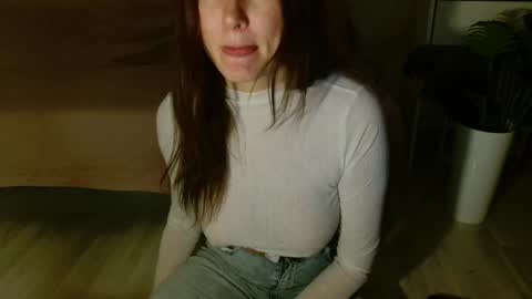 Carrie online show from December 5, 2025, 11:19 am