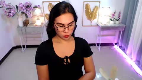 Ashley online show from December 1, 2024, 7:36 pm