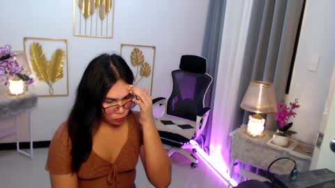 Ashley online show from December 23, 2024, 2:50 pm