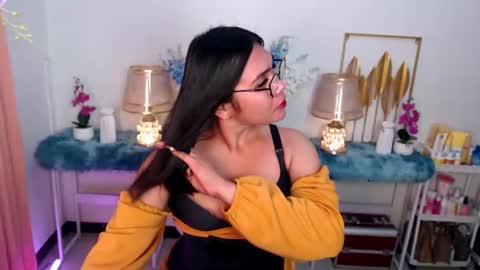 Ashley online show from January 30, 2025, 6:43 pm