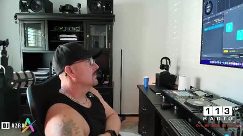 DJ Azra online show from October 6, 2025, 4:37 pm