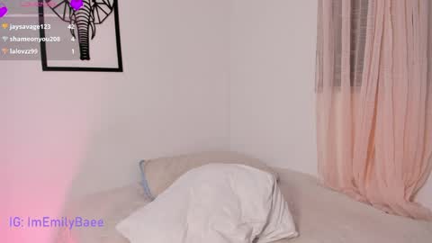 Emily  But you can tell me Emi online show from April 21, 2026, 1:42 am