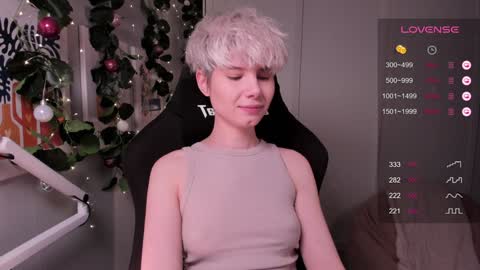 Mia online show from December 6, 2024, 8:18 pm