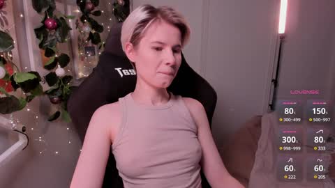 Mia online show from January 3, 2025, 8:22 pm