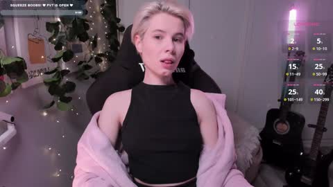 Mia online show from February 8, 2025, 9:56 am