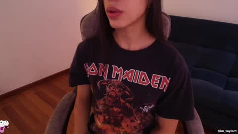 TAYLOR  online show from October 17, 2025, 10:12 pm