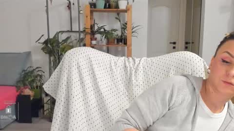 Ina Kush online show from March 4, 2025, 10:27 pm