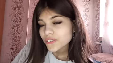 Snapshot of inamongrain chatting on April 12, 2026, 10:42 am Mia online show from April 12, 2026, 10:42 am