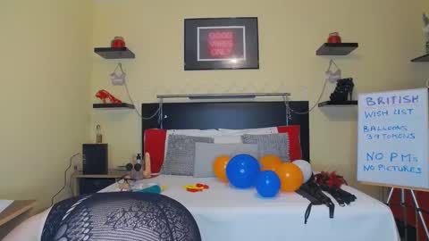 inannalove online show from February 25, 2025, 8:19 pm