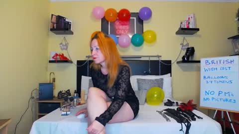 inannalove online show from September 29, 2025, 7:19 pm