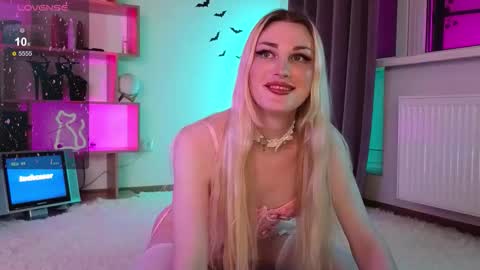  Dina  Help me reach 100 likes  online show from November 29, 2025, 9:29 pm