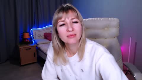 incredible_ariela online show from December 8, 2024, 1:47 pm