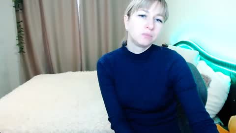 incredible_ariela online show from December 19, 2024, 12:01 pm