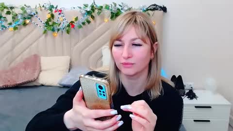 incredible_ariela online show from March 17, 2026, 5:05 pm