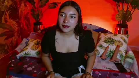 Snapshot of incredible_foxxy chatting on August 1, 2026, 3:39 am incredible_foxxy online show from August 1, 2026, 3:39 am