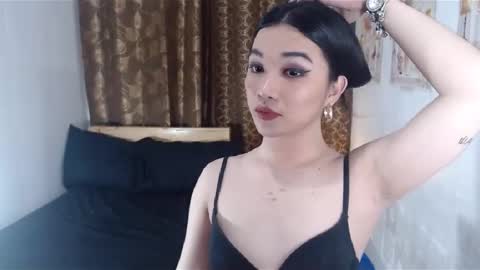 indestructabletrixie online show from January 24, 2025, 6:25 pm