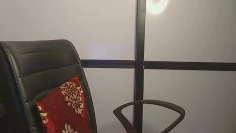 indian_sayesha online show from March 18, 2026, 6:27 am