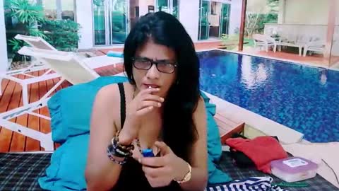 Snapshot of indianallure chatting on January 21, 2025, 6:43 am Femiez online show from January 21, 2025, 6:43 am