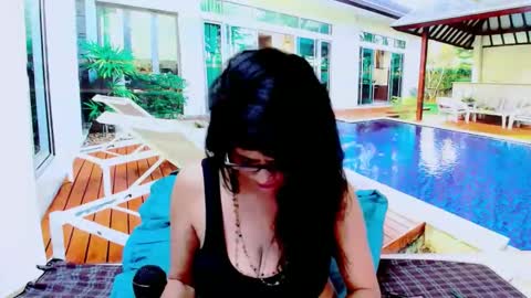 Snapshot of indianallure chatting on January 22, 2025, 5:59 am Femiez online show from January 22, 2025, 5:59 am