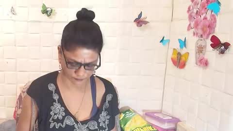 Snapshot of indianallure chatting on November 10, 2025, 5:28 am Femiez online show from November 10, 2025, 5:28 am