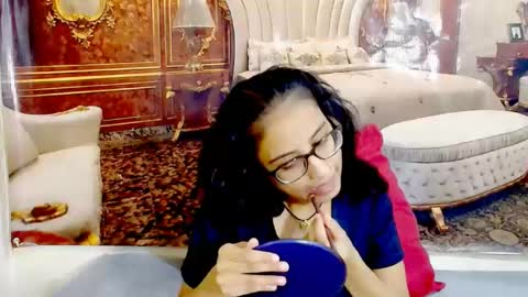 Snapshot of indianbootylicious1 chatting on June 25, 2026, 5:45 am nala online show from June 25, 2026, 5:45 am