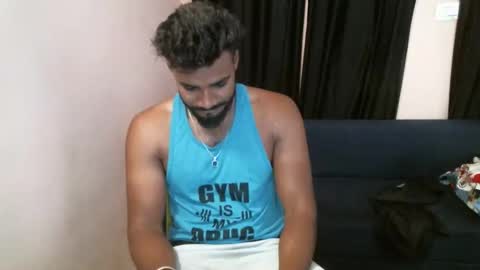 indian slim boy with big for u online show from April 20, 2026, 4:59 am