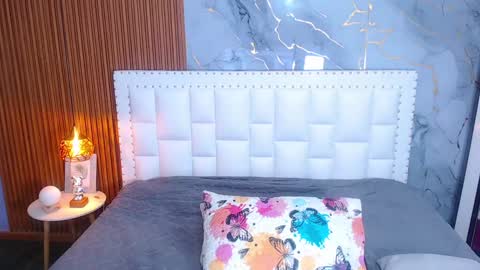 LITTLE AINHOA  online show from January 18, 2025, 7:48 pm