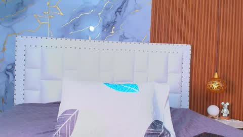 LITTLE AINHOA  online show from February 21, 2025, 7:21 pm