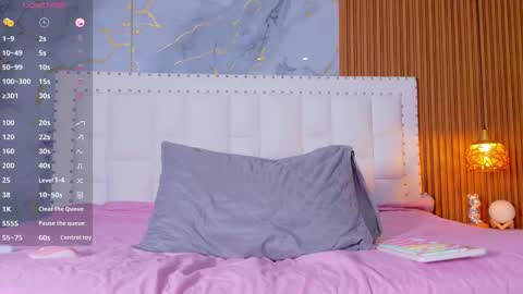 LITTLE AINHOA  online show from September 19, 2025, 7:47 pm