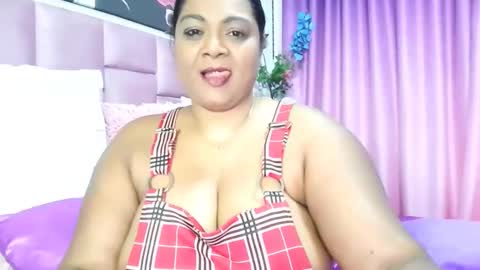 Snapshot of indiandelia chatting on March 11, 2025, 6:52 pm indiandelia online show from March 11, 2025, 6:52 pm